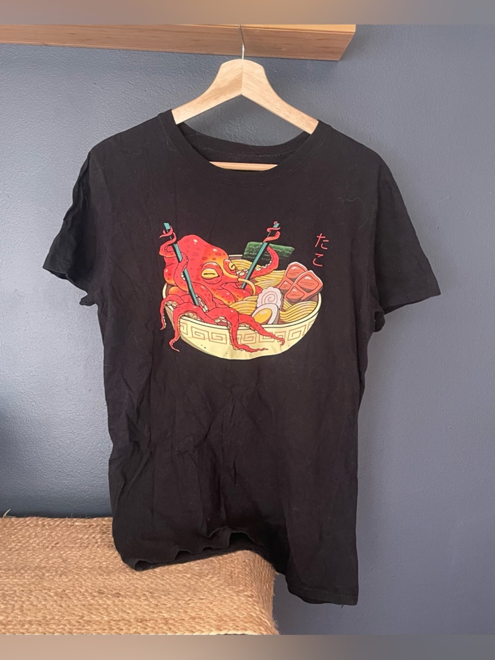 Threadless Black Graphic Tee - Picture 3 of 4